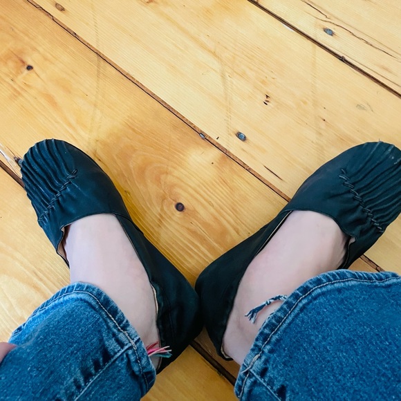 CHOCOLAT BLU Women's Flats - Picture 7 of 11